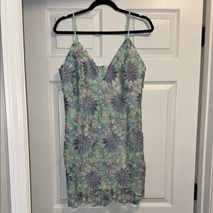 NWT Storia Floral Lace Spaghetti Strap Dress